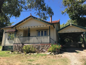 Cherry Blossom Cottage - Beechworth-Getaways